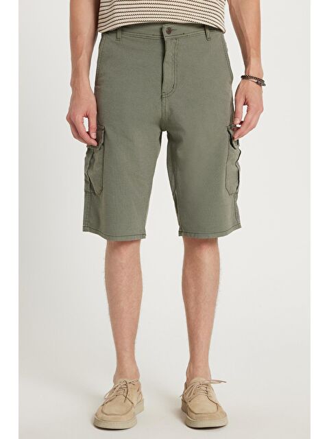 TUDORS Erkek Relax Fit Rahat Kesim %100 Pamuk Kargo Cep Haki Kapri Şort - S000522007-18547
