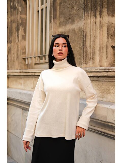 Y London Kol Detaylı Balıkcı Yaka Boğazlı Ekru Bluz - S000285384-19965