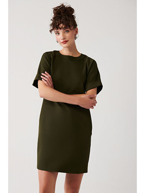 Muni Muni Klasik Kesim Mini Boy Düz Renk Elbise