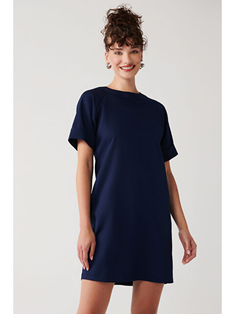 Muni Muni Klasik Kesim Mini Boy Düz Renk Elbise