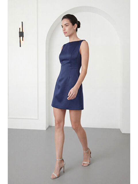 Lafaba Kadın Lacivert Sırt Dekolteli Mini Saten Mezuniyet Abiye Elbise - S000517646-21164