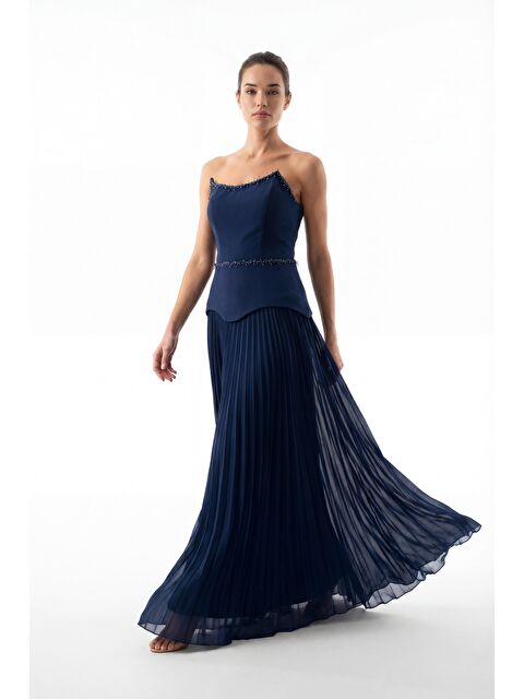 Lafaba Kadın Lacivert Dar Kalıp Straplez Yaka Taşlı Piliseli Uzun Abiye Elbise - S000459251-21164