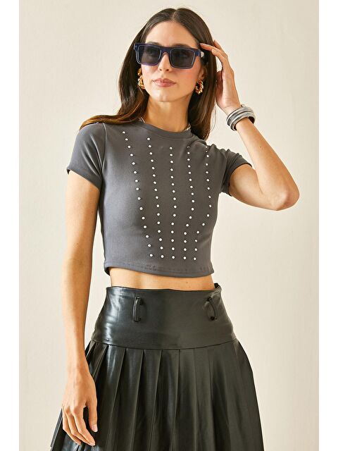 Xhan Gri Bisiklet Yaka Taşlı Crop Bluz 5YXK2-48470-03 - S000185455-20600