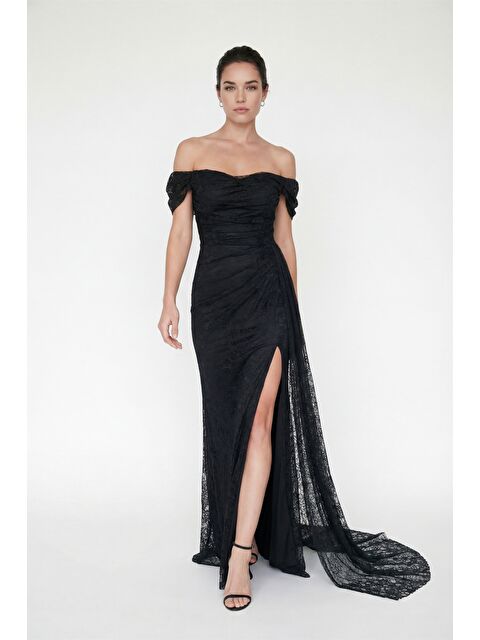 Lafaba Kadın Siyah Dar Kalıp Kayık Yaka Dantelli Uzun Abiye Elbise - S000511072-19351