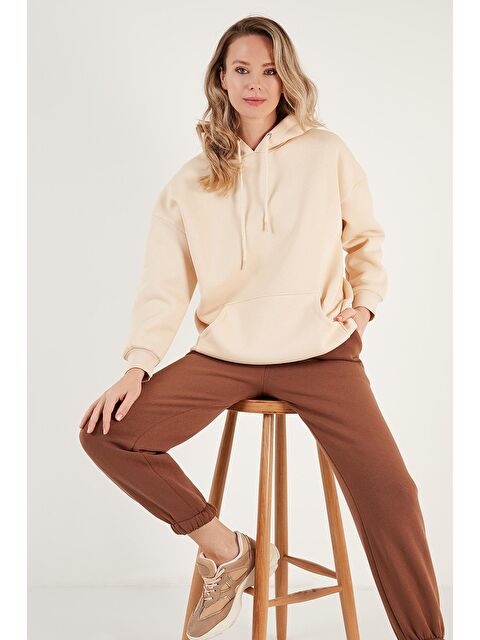 Lela Regular Fit Pamuklu Kapüşonlu Yaka Şardonlu Kışlık Sweat 5863854 - S000000180-19928