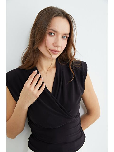 Fullamoda Omuz Vatkalı Kruvaze Yaka Bluz - S000496679-19351