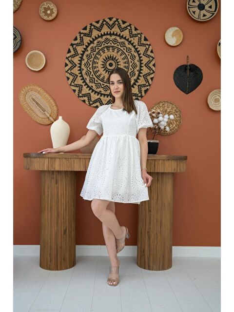 Jane's Beyaz Fisto Elbise