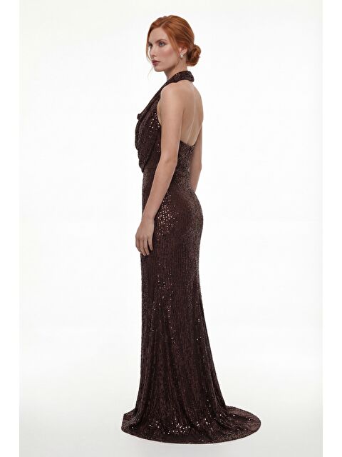 Lafaba Kadın Kahverengi Dar Kalıp Halter Yaka Uzun Pul Payet Abiye Elbise - S000517653-19413