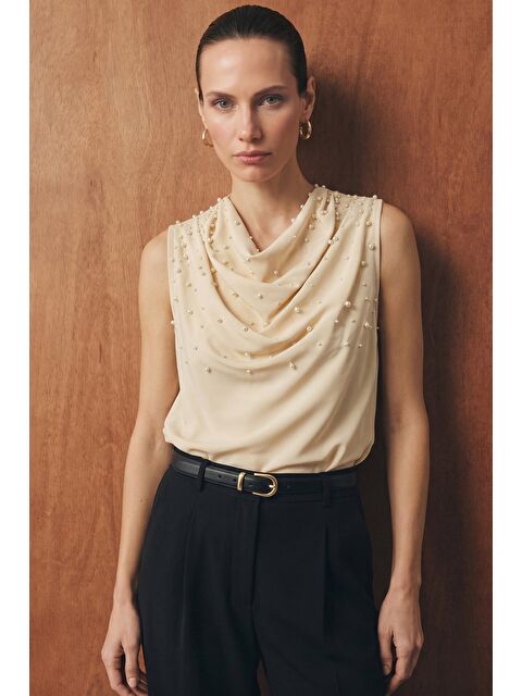SATEEN İnci Detaylı Bluz - Bej