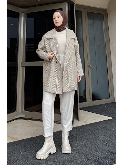 Lamelif Zikzak Desen Balık Sırtı Kaban Bej