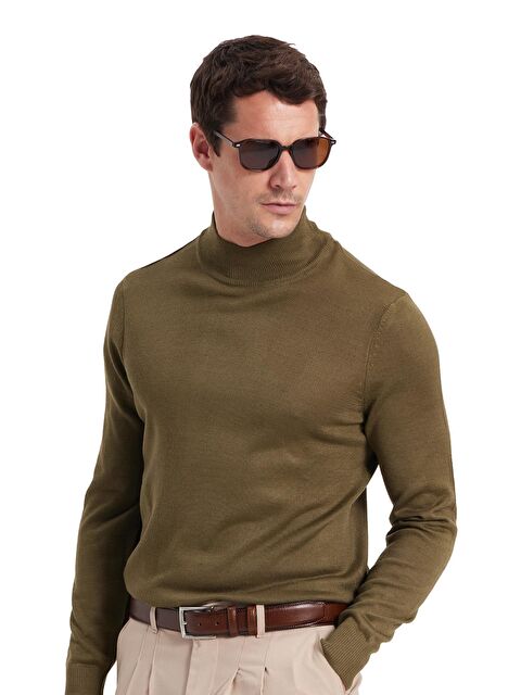 TUDORS Erkek Standart Fit Normal Kesim Yarım Balıkçı Yaka Düz Haki Triko Kazak - S000519798-18547