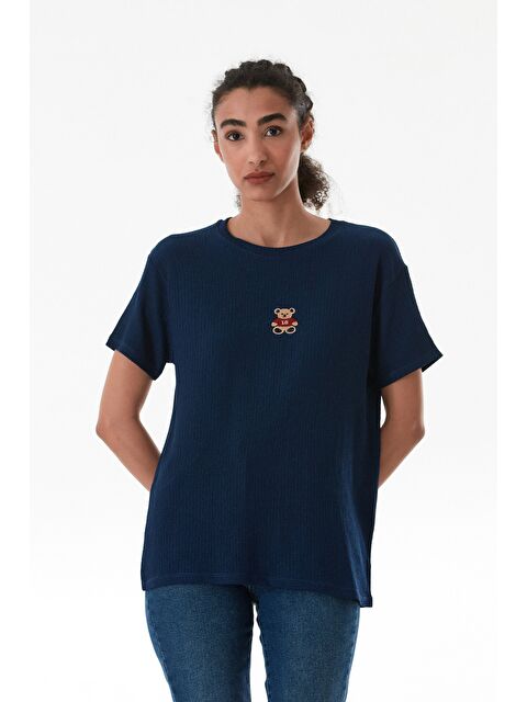 Fullamoda Ayıcık Nakışlı Bürümcük Kumaş Oversize Tişört - S000380911-21164