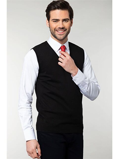 TUDORS Erkek Slim Fit V Yaka Kendinden Desenli Siyah Süveter - S000314805-19351