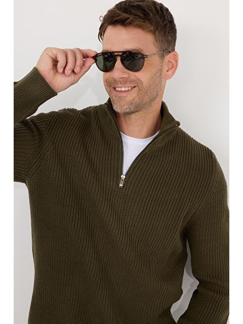 TUDORS Erkek Slim Fit Dar Kesim Fermuarlı Haki Dik Yaka Triko Kazak - S000519822-18547