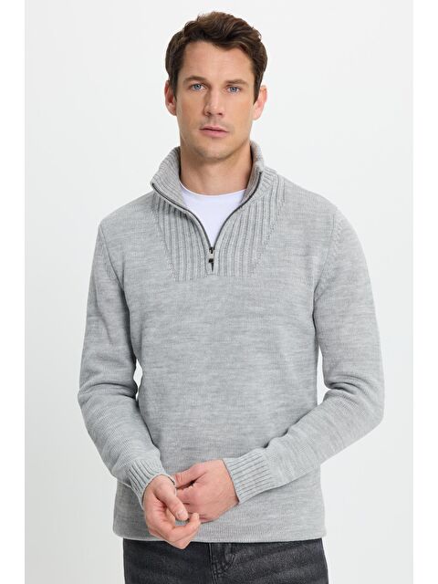 TUDORS Erkek Slim Fit Dar Kesim Armürlü Fermuarlı Gri Dik Yaka Kazak - S000519828-20600