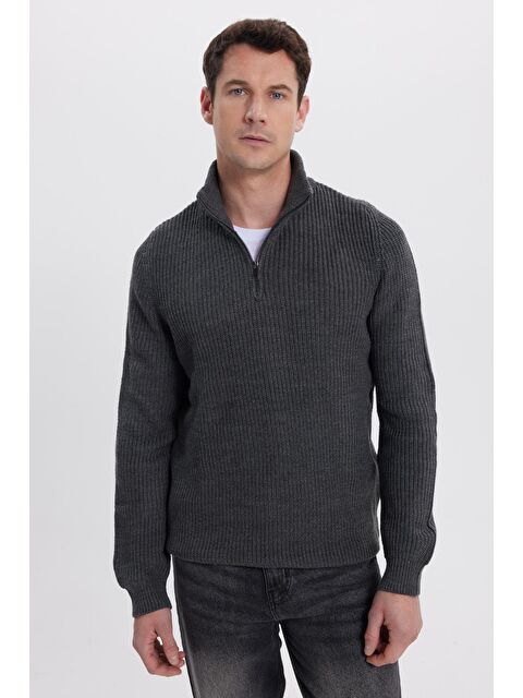 TUDORS Erkek Slim Fit Dar Kesim Fermuarlı Gri Dik Yaka Triko Kazak - S000519832-20600