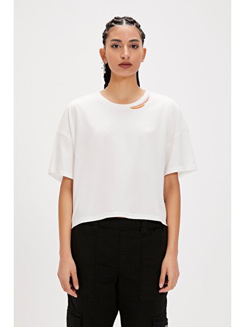 Bad Bear Amanda Beyaz Basic Kadın Tişört