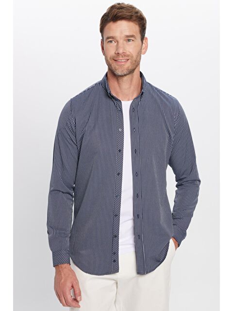 TUDORS Erkek Slim Fit Dar Kesim Uzun Kollu Pamuklu Çizgili 4 Mevsim Düğmeli Yaka Gömlek - S000314819-23173