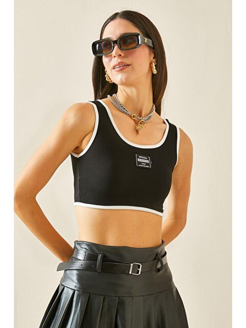 Xhan Siyah Kalın Askılı Crop Bluz 5YXK2-48471-02 - S000185464-19351