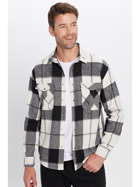 TUDORS Erkek Relax Fit Rahat Kesim Oduncu Çift Cep Düğmeli Kareli Kışlık Gömlek - S000314838-23173