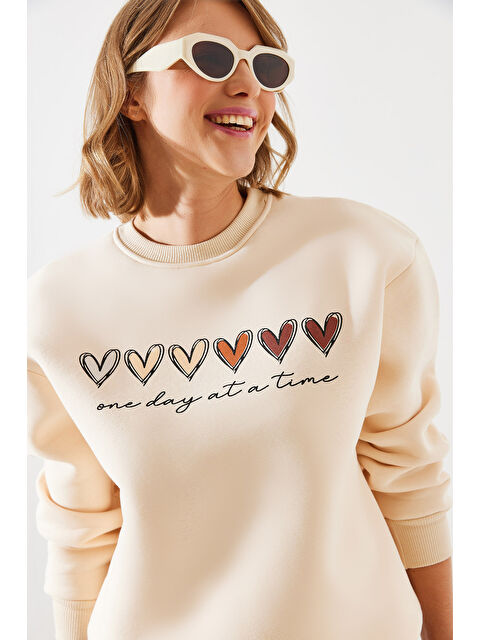 SHADE Kadın Üç İplik Şardonlu Renkli Kalp Baskılı Sweatshirt MBHS - S000271806-19928