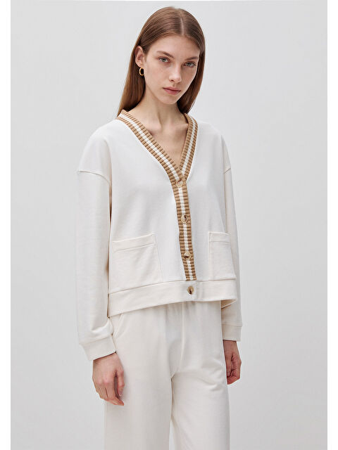 United Colors Of Benetton Kadın Krem Pamuk Karışımlı Şerit Detaylı Geniş V Yaka Hırka - S000517674-19966