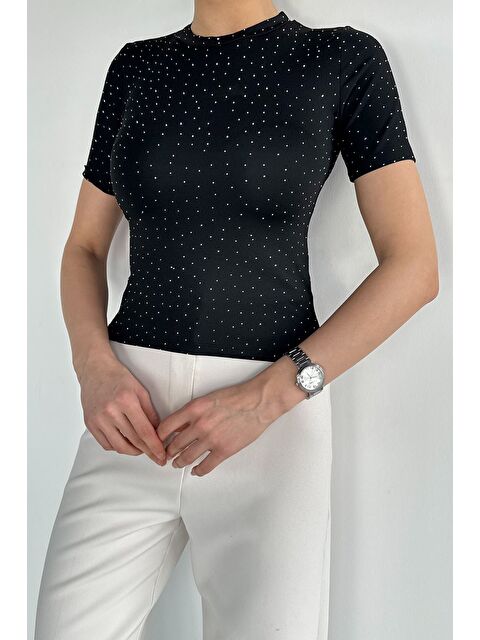 Gülseli Kadın Bisiklet Yaka Taş İşlemeli Elastanlı Bluz