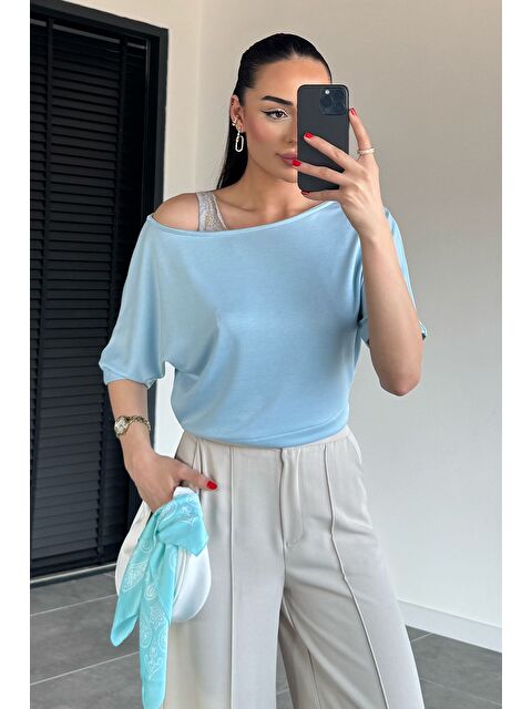 Gülseli Kadın Kayık Yaka Bluz