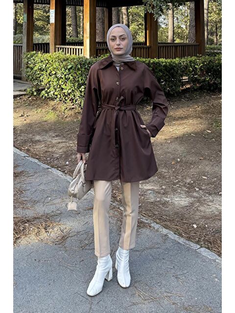 Lamelif Yaka Detaylı Kısa Trençkot Acı Kahverengi - S000518054-28102