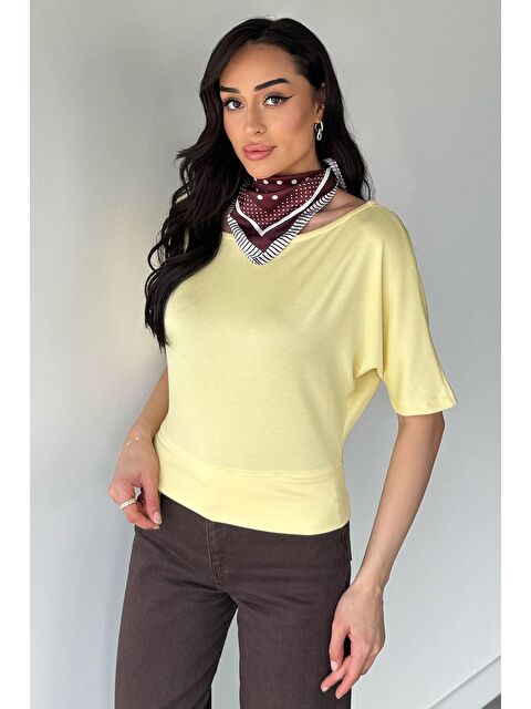 Gülseli Kadın Kayık Yaka Bluz