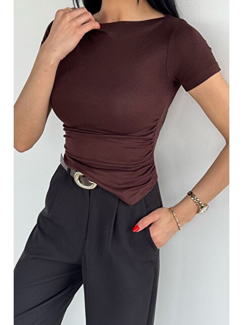 Gülseli Kadın Asimetrik Kesim Elastanlı Bluz