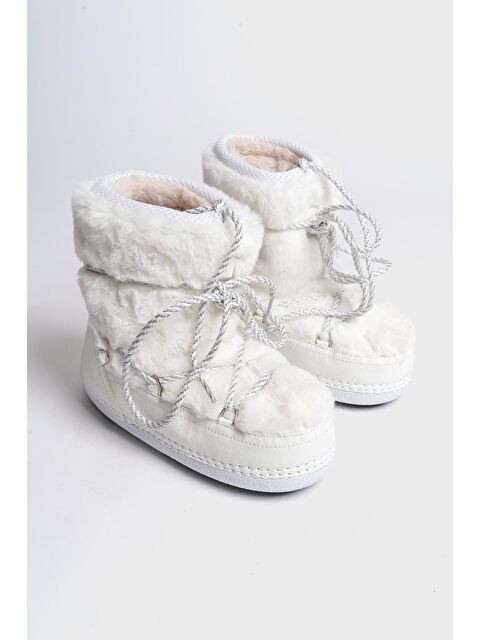 Capone Outfitters Yuvarlak Burunlu Kalın Tabanlı Kürklü Kadın Kar Botu - S000124498-20063