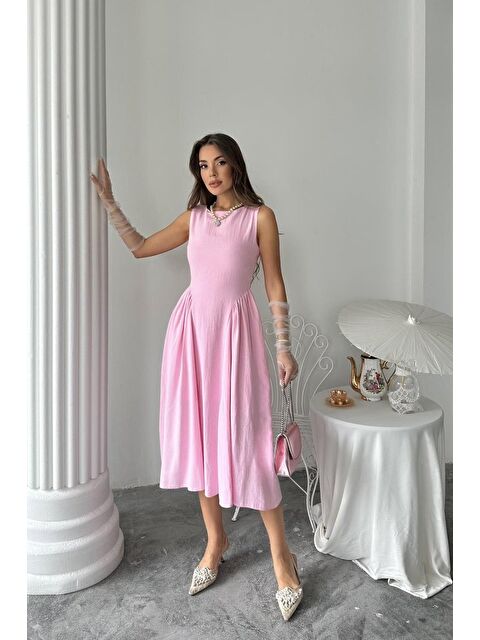 Jane's Pembe Yanları Büzgülü Midi Boy Keten Elbise