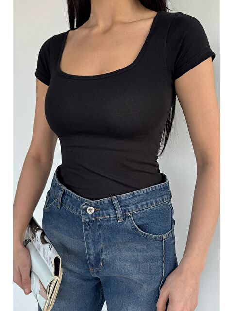 Gülseli Kadın Kare Yaka Elastanlı Basic Body Bluz