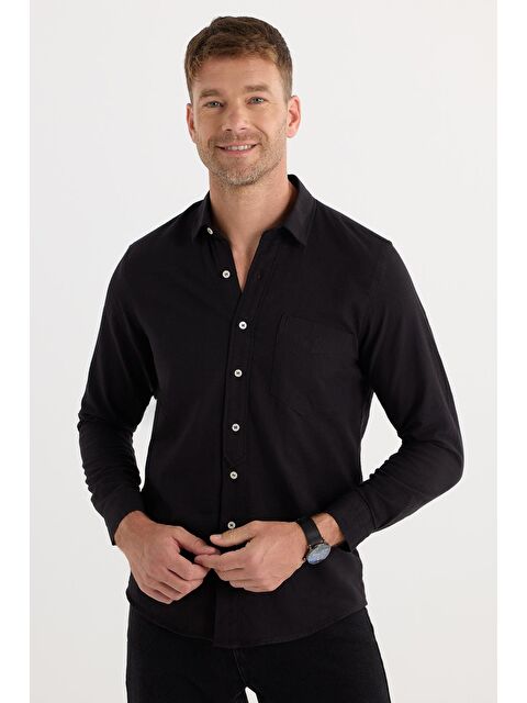 TUDORS Erkek Regular Fit Klasik Kesim %100 Pamuk Keten Doku Tek Cepli Siyah Gömlek - S000519895-19351