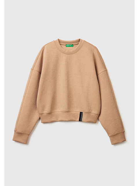 United Colors Of Benetton Kadın Bej Pamuk ve Modal Karışımlı Arkası İşlemeli Bisiklet Yaka Sweatshirt - S000517680-19928