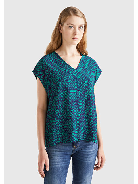United Colors Of Benetton Kadın Lacivert V Yaka Baklava Desenli Kolsuz Viskoz Bluz - S000279201-21164