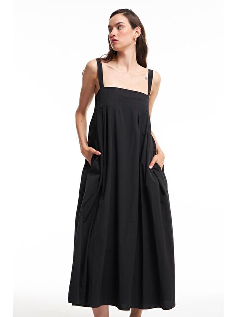 QUZU Askılı Uzun Elbise Siyah