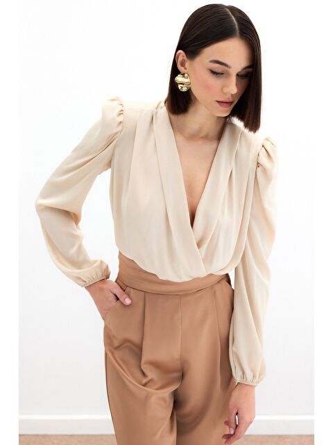 SATEEN Kruvaze Saten Bodysuit Bluz - Bej - S000323120-19928