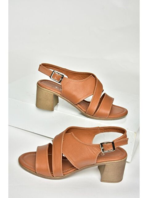 Fox Shoes P5554519 Taba Kadın Sandalet - S000356389-14955