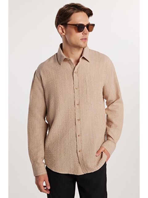 TUDORS Erkek Relax Fit Rahat Kesim Pamuklu Keten Doku Tek Cepli Bej Gömlek