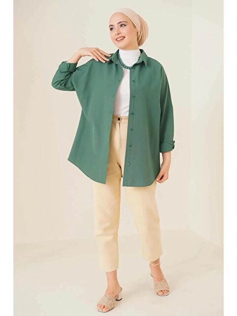 Hazelin Kadın Tesettür Zümrüt Yeşili Geniş Kalıp Uzun Basic Gömlek HZL24W-BD139001 - S000106305-18709