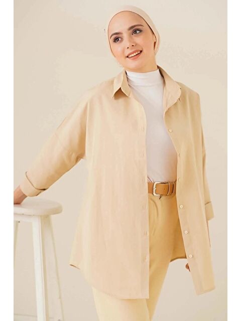 Hazelin Kadın Tesettür Bej Geniş Kalıp Uzun Basic Gömlek HZL24W-BD139001 - S000106305-19928