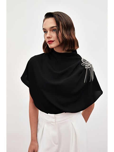 SATEEN Tek Omuz Aksesuarlı Salaş Bluz - Siyah - S000323438-19351