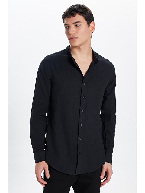 TUDORS Erkek Slim Fit Dar Kesim Uzun Kollu %100 Pamuk Keten Doku Hakim Yaka Siyah Gömlek