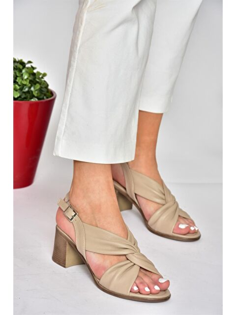 Fox Shoes P555450103 Vizon Hakiki Deri Kalın Topuklu Kadın Ayakkabı