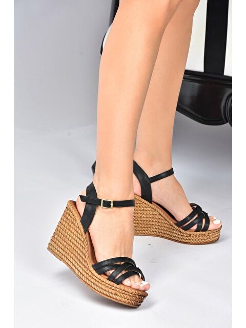 Fox Shoes K674194109 Siyah Dolgu Taban Kadın Ayakkabı - S000051744-19351