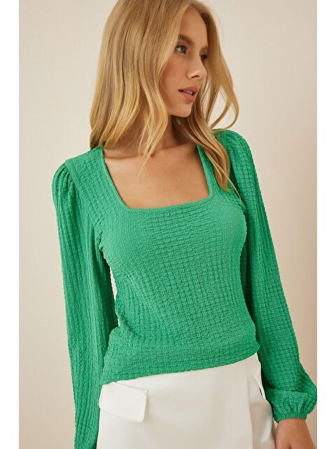 Hazelin Kadın Yeşil Balon Kol Dokulu Kare Yaka Trend Örme Bluz HZL23W-BD104421 - S000048756-18194