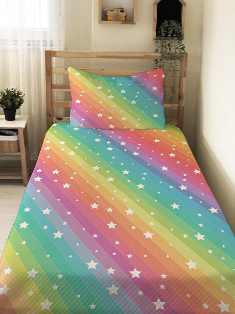 Evmila Renkli Yıldız Desenli Bebek Ve Çocuk Baskılı Tek Kişilik Pike Takımı Renkli - S000031242-23173