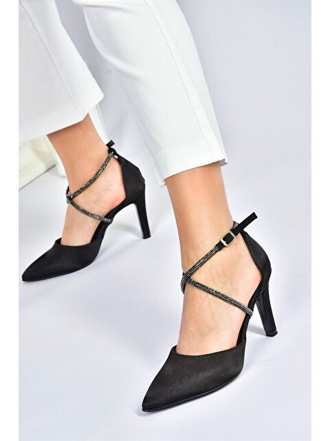 Fox Shoes Siyah Saten Kumaş Sivri Burun Kadın Topuklu Ayakkabı M246066704 - S000044178-19351